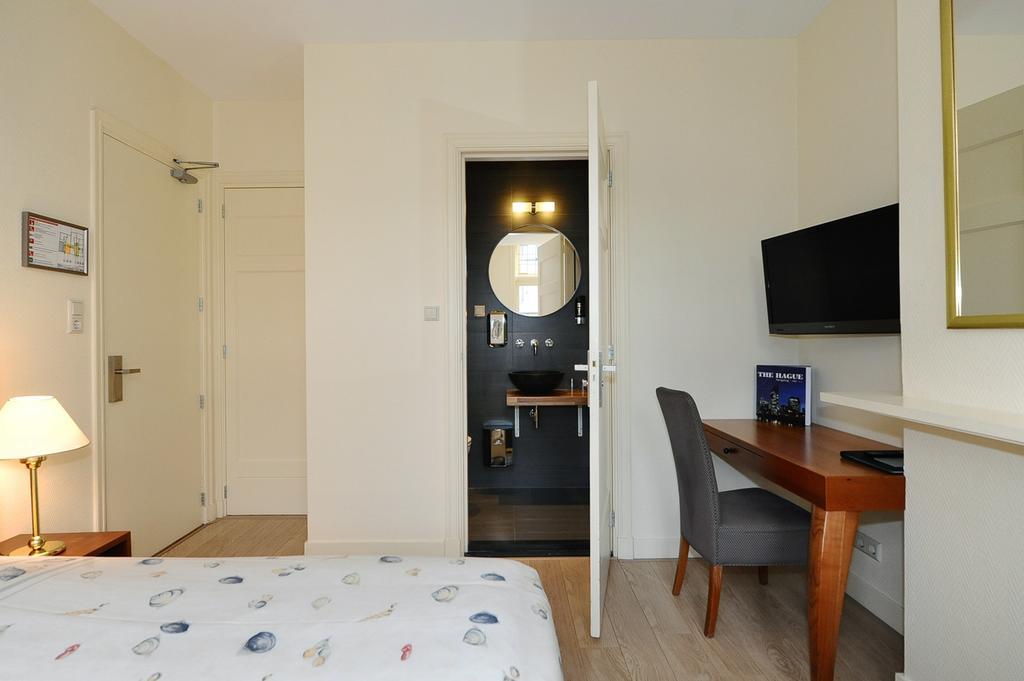Hotel Bor Scheveningen لاهاي الغرفة الصورة
