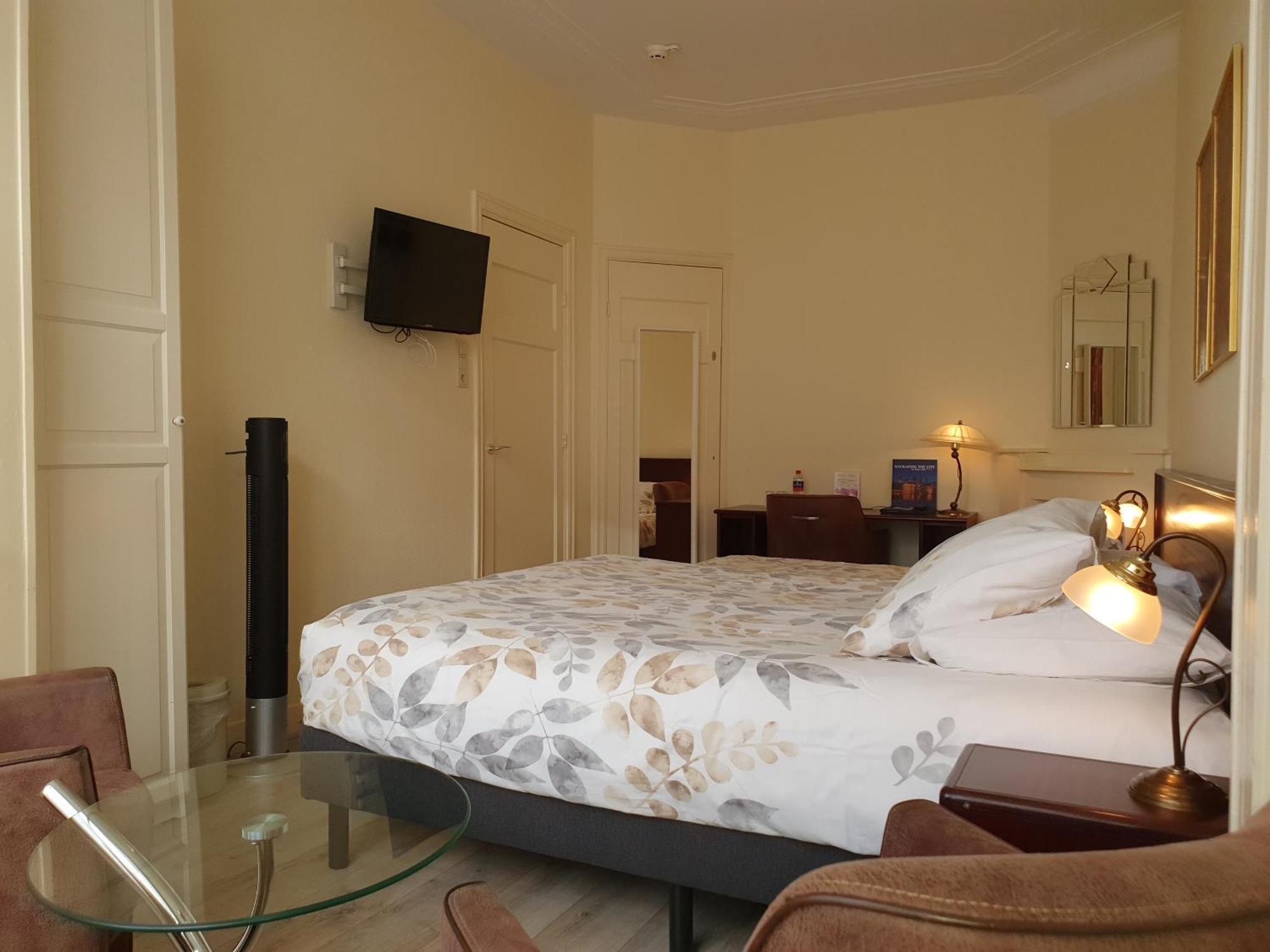 Hotel Bor Scheveningen لاهاي الغرفة الصورة